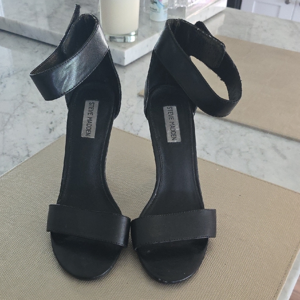 Steve Madden Black Block Heel Sandals with Ankle Strap